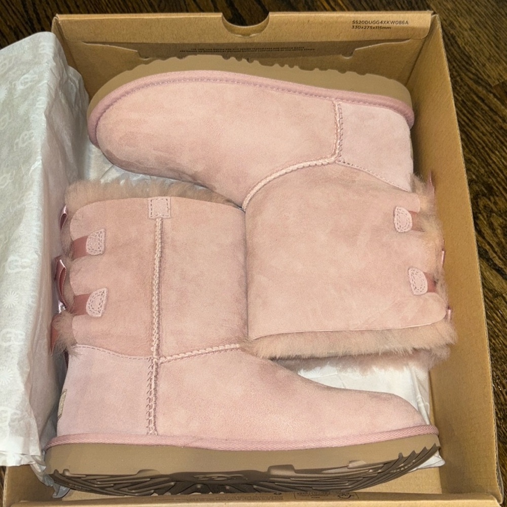 Brand New Bailey Bow Uggs